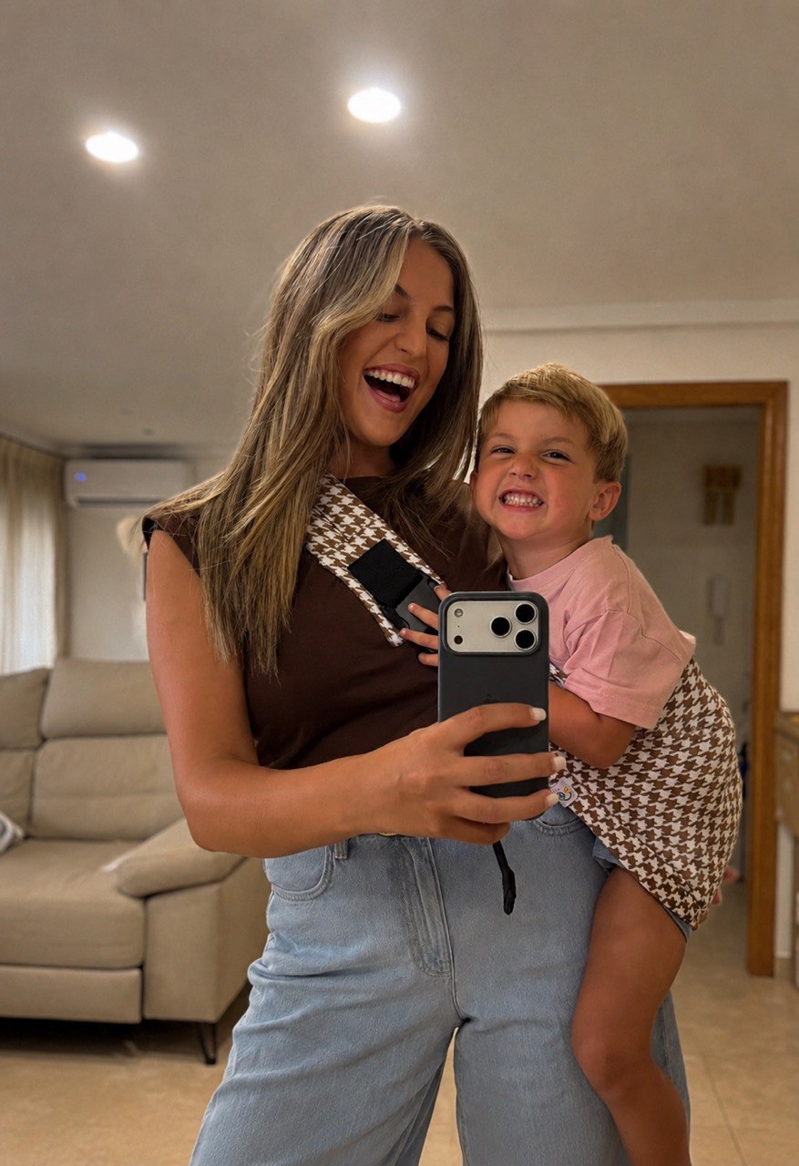 Kidoo Baby Carrier – Chocolate Check